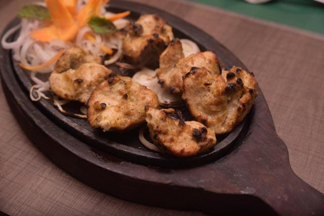 If biryani is your thing, then Marufaz is the place you need to visit this Durga Puja. (Marufaz) If biryani is your thing, then Marufaz is the place you need to visit this Durga Puja. (Marufaz)