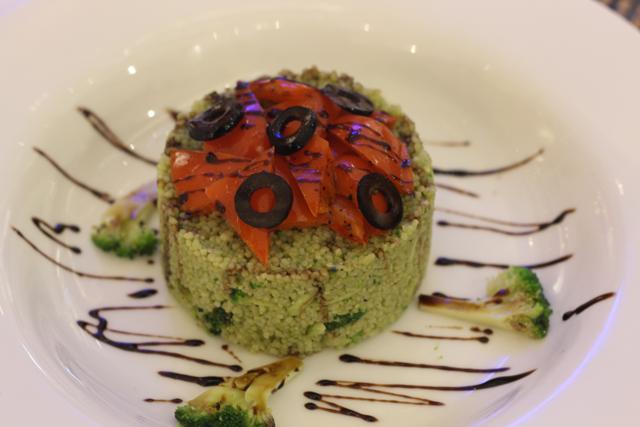 Go for the exotic vegetarian pizza at Q33. (Q33 )