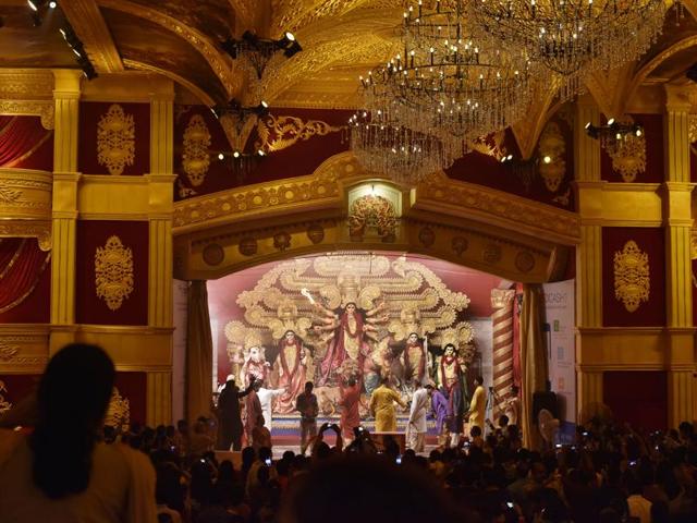 The Matri Mandir Durga Puja Samiti’s pandal in Safdarjung Enclave has opted for idols made of soluble clay and organic paints to ensure minimal pollution after immersion.(Sanjeev Verma/HT Photo) The Matri Mandir Durga Puja Samiti’s pandal in Safdarjung Enclave has opted for idols made of soluble clay and organic paints to ensure minimal pollution after immersion.(Sanjeev Verma/HT Photo)
