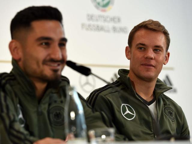 Germany's midfielder Ilkay Guendogan and Germany's midfielder Mesut Oezil warm up during a training session. (AFP Photo) Germany's midfielder Ilkay Guendogan and Germany's midfielder Mesut Oezil warm up during a training session. (AFP Photo)