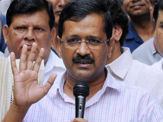 Aam Aadmi Party chief and Delhi chief minister Arvind Kejriwal was targeted by the opposition and Twitter users after #PakStandsWithKejriwal began trending. (Ravi Kumar/HT Photo) Aam Aadmi Party chief and Delhi chief minister Arvind Kejriwal was targeted by the opposition and Twitter users after #PakStandsWithKejriwal began trending. (Ravi Kumar/HT Photo)