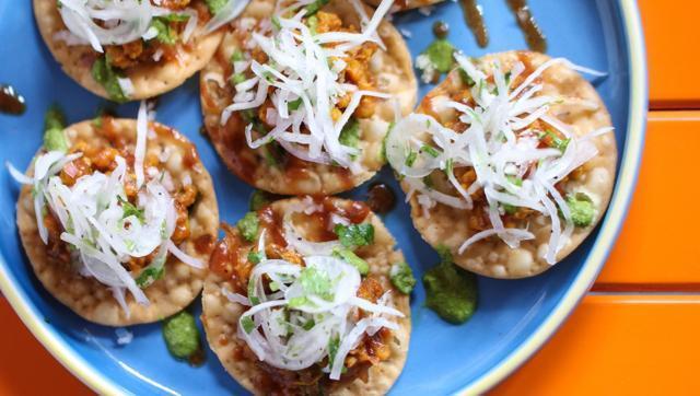 Avoid oily food as they tend to cause acne. (HT Photo)