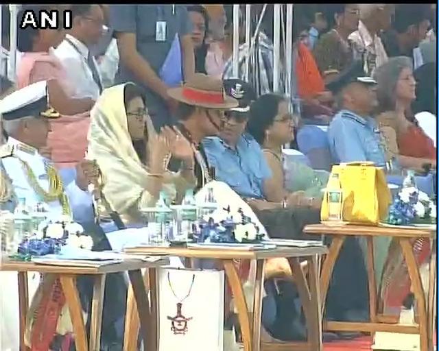 Army chief Dalbir Singh and Sachin Tendulkar at the Air Force day celebrations (ANI on Twitter) Army chief Dalbir Singh and Sachin Tendulkar at the Air Force day celebrations (ANI on Twitter)