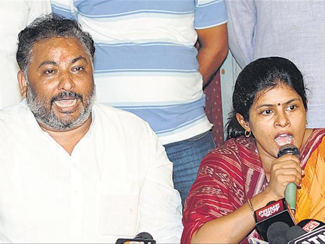 Dayashankar Singh and his wife Swati have been campaigning to mobilise the Thakur community against the Bahujan Samaj Party. (Deepak Gupta / HT File Photo) Dayashankar Singh and his wife Swati have been campaigning to mobilise the Thakur community against the Bahujan Samaj Party. (Deepak Gupta / HT File Photo)