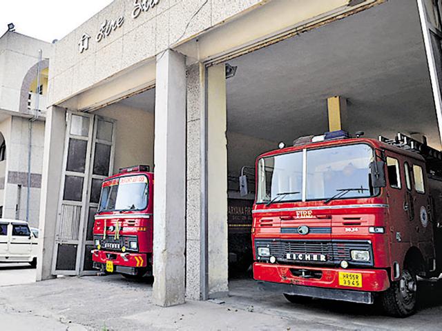 Fire department headquarters in Sector 29.(Parveen Kumar/HT Photo) Fire department headquarters in Sector 29.(Parveen Kumar/HT Photo)