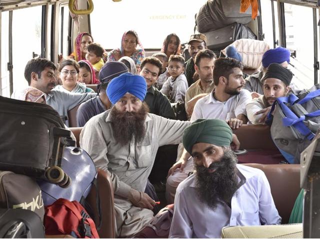 Pakistani Jatha members on a bus at Attari boarder, on October 3, 2016. Tensions between India and Pakistan have made life along the Line of Control hard, especially following an increase in infiltration bids. (Gurpreet Singh / Hindustan Times) Pakistani Jatha members on a bus at Attari boarder, on October 3, 2016. Tensions between India and Pakistan have made life along the Line of Control hard, especially following an increase in infiltration bids. (Gurpreet Singh / Hindustan Times)