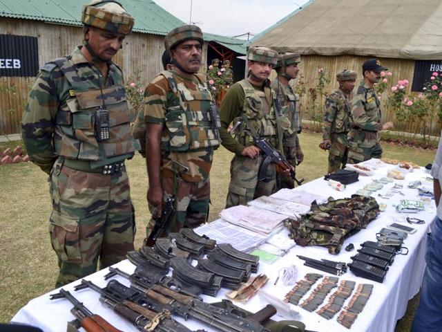 Soldiers display arms and ammunition at an Army camp in Langate, Handwara, some 75 kilometers north of Srinagar, October 6, 2016. (HT Photo) Soldiers display arms and ammunition at an Army camp in Langate, Handwara, some 75 kilometers north of Srinagar, October 6, 2016. (HT Photo)