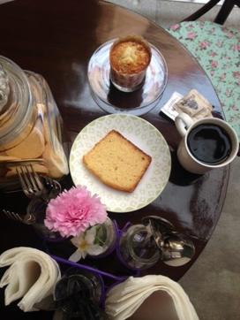 The tea, coffee and desserts here are the conversation-starters.