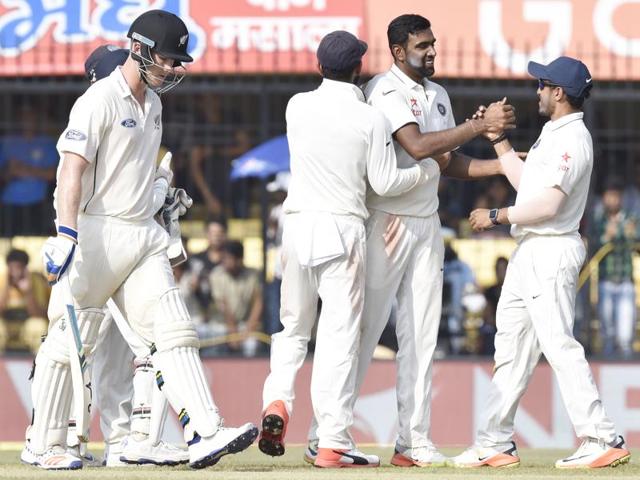 India's Ravichandran Ashwin celebrates with teammates after the wicket of New Zealand's Ross Taylor.(REUTERS) India's Ravichandran Ashwin celebrates with teammates after the wicket of New Zealand's Ross Taylor.(REUTERS)