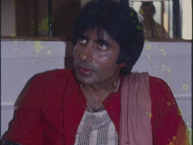 Amitabh Bachchan on the sets of film Coolie. He was injured during the shoot. (HT Archives) Amitabh Bachchan on the sets of film Coolie. He was injured during the shoot. (HT Archives)