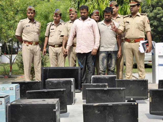 Police arrested Abid and Suhail — two members of the gang that burgled Global College of Law — on Sunday. (Sakib Ali/HT Photo)