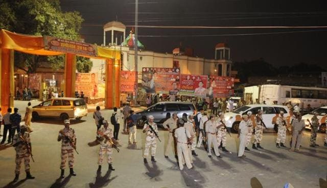 Adequate security arrangements have been made at Aishbagh Ramlila ground to welcome Prime Minister Narendra Modi. (Deepak Gupta/HT Photo) Adequate security arrangements have been made at Aishbagh Ramlila ground to welcome Prime Minister Narendra Modi. (Deepak Gupta/HT Photo)