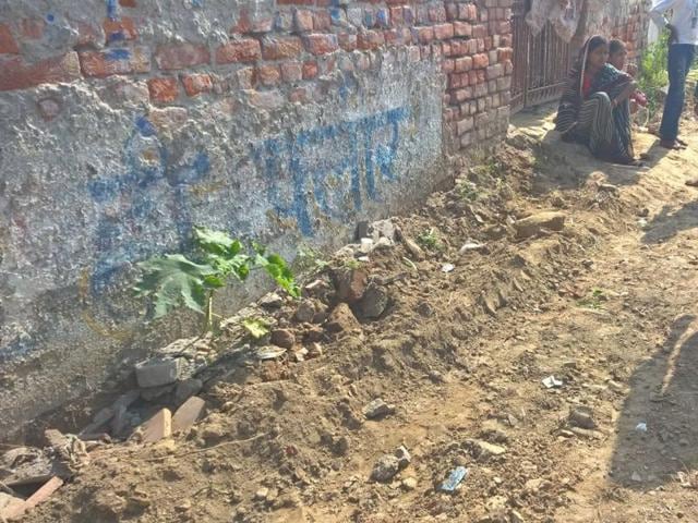 Jyoti Devi received head injuries. Her relative Kaushi Devi died. Jyoti Devi received head injuries. Her relative Kaushi Devi died.
