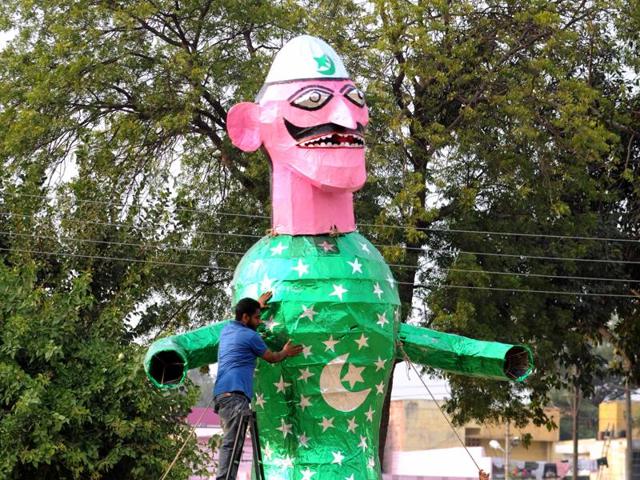 In Patiala as well, an effigy of Pakistan has been prepared as a mark of solidarity against terror attacks. (Bharat Bhushan/HT Photo) In Patiala as well, an effigy of Pakistan has been prepared as a mark of solidarity against terror attacks. (Bharat Bhushan/HT Photo)
