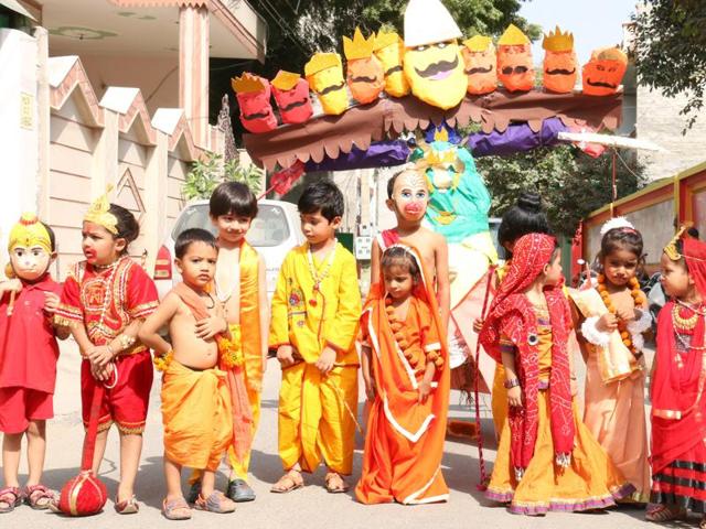 Children dressed up as Lord Rama, Sita, Lakshman and Hanuman in Bathinda on Monday.. (Sanjeev Kumar/HT Photo) Children dressed up as Lord Rama, Sita, Lakshman and Hanuman in Bathinda on Monday.. (Sanjeev Kumar/HT Photo)