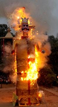 Effigy of Ravana up in flames during Dusshera celebration at Daresi ground in Ludhiana on Tuesday. (GURMINDER SINGH/HT) Effigy of Ravana up in flames during Dusshera celebration at Daresi ground in Ludhiana on Tuesday. (GURMINDER SINGH/HT)