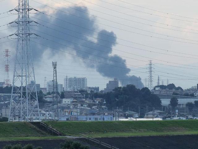 Smoke rises from a fire at a facility run by utility Tokyo Electric Power in Niiza, Saitama prefecture, on Wednesday. (AFP Photo) Smoke rises from a fire at a facility run by utility Tokyo Electric Power in Niiza, Saitama prefecture, on Wednesday. (AFP Photo)