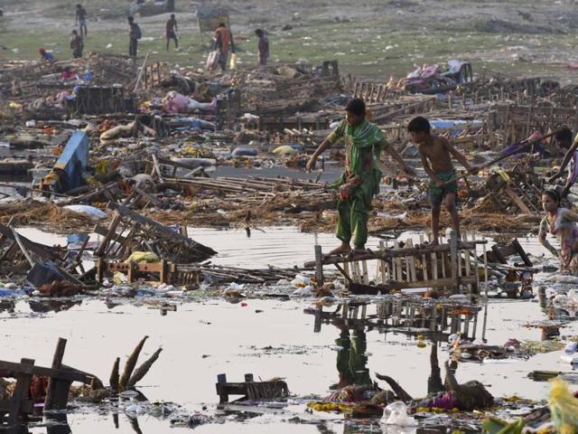 Authorities has said they were trying to ensure that non-biodegradable items do not make it to the already polluted river. (Ravi Choudhary/HT Photo)