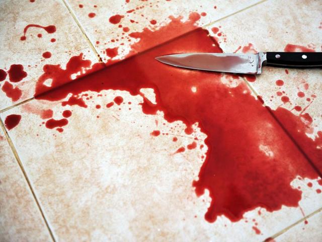 Phoolwati’s husband had complained to the police that when he woke up on Saturday morning, he found his wife covered in blood and daughter-in-law unconscious lying at the main gate.(Shutterstock/representative image)