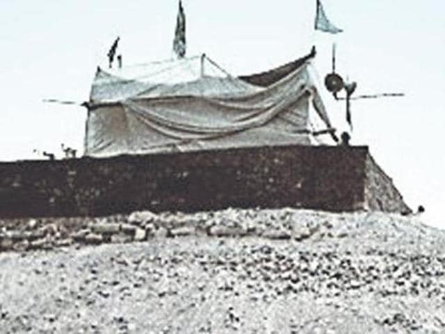 The makeshift Ram temple in Ayodhya.(HT File Photo)