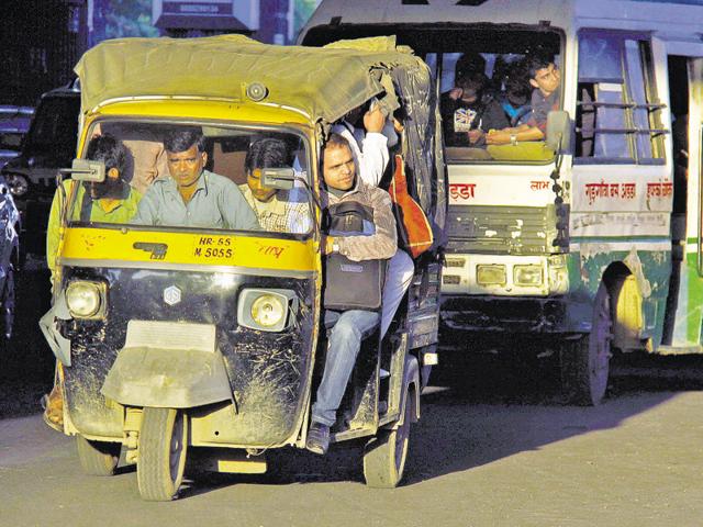 Commuters are forced to depend on shared autos and shuttle services as the bus service is irregular in the city. (HT File) Commuters are forced to depend on shared autos and shuttle services as the bus service is irregular in the city. (HT File)