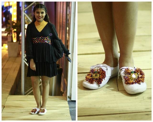 Like blogger Cherry Jain pepped up your footwear with pompoms. (Waseem Gashroo/HT ) Like blogger Cherry Jain pepped up your footwear with pompoms. (Waseem Gashroo/HT )