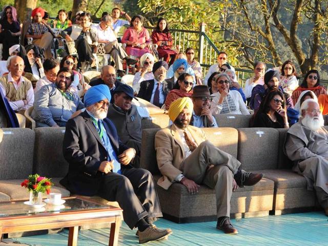Montek Singh Ahluwalia and other guests enjoying the proceeding during the Khushwant Singh Litfest 2016 at Kasauli, Himachal Pradesh on Friday. (Anil Dayal/HT)