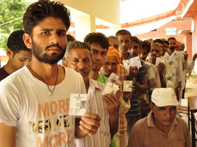 People during a special drive on voter awareness in Jalandhar on Wednesday.(Sikander Singh Chopra/HT Photo)