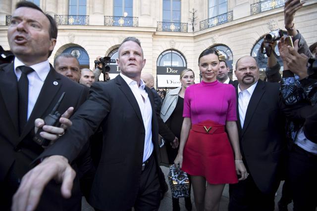 Australian model Miranda Kerr leaves after the Louis Vuitton 2017 Spring/Summer ready-to-wear collection fashion show, on October 5, 2016 in Paris. (AFP)