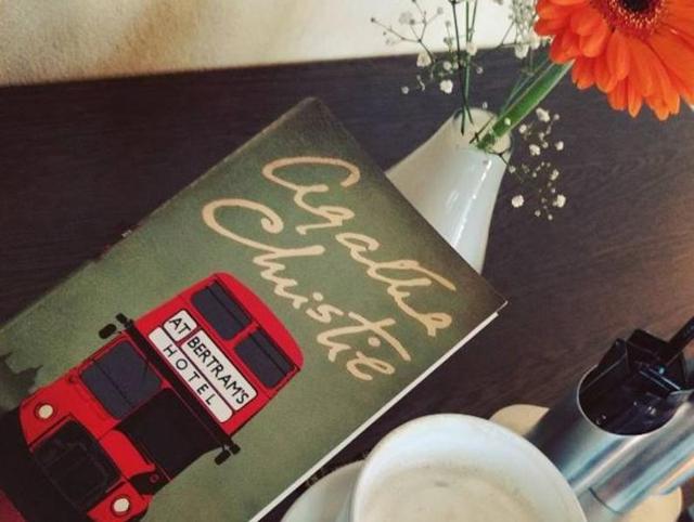 This one is like any of us. Loves to cuddle up to a nice book. (Instagram/natira_nrw) 