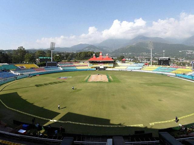 Indian players warm up during a training session on the eve of the first ODI match against New Zealand.(PTI Photo) Indian players warm up during a training session on the eve of the first ODI match against New Zealand.(PTI Photo)