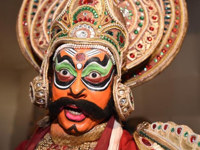 Swapan Majumdar as Ravan at Shri Ram Bhartiya Kala Kendra in New Delhi on October 10, 2016. (Sonu mehta / HT PHOTO) Swapan Majumdar as Ravan at Shri Ram Bhartiya Kala Kendra in New Delhi on October 10, 2016. (Sonu mehta / HT PHOTO)