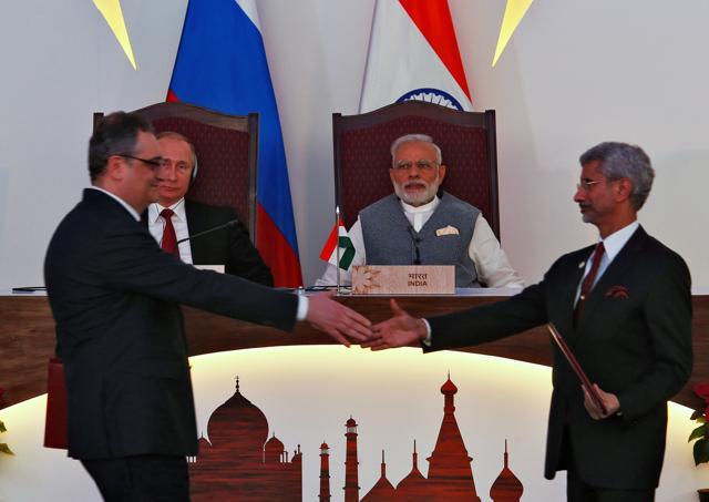 An exchange of agreements event at the India-Russia annual summit (Reuters) An exchange of agreements event at the India-Russia annual summit (Reuters)