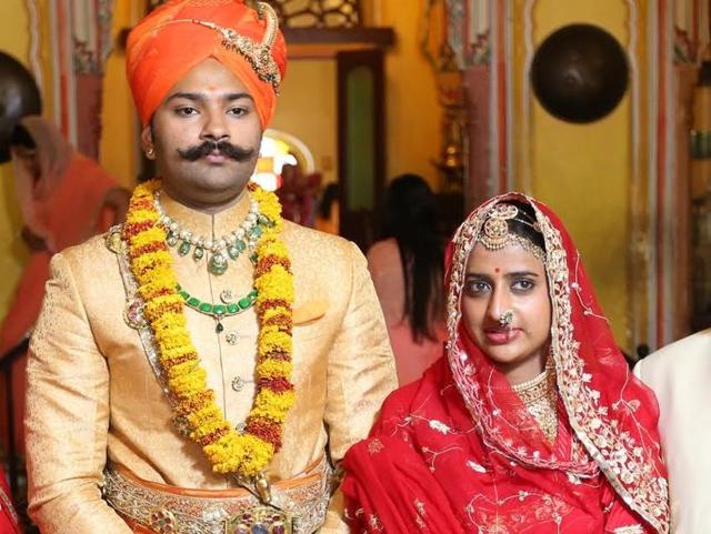 Karni Singh Sodha and his wife Padmini Rathore pose for a photo after the wedding.(HT Photo) Karni Singh Sodha and his wife Padmini Rathore pose for a photo after the wedding.(HT Photo)