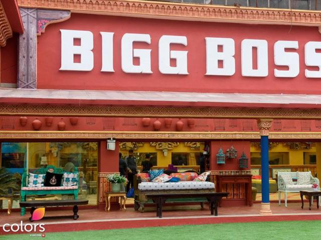 Bigg Boss 10 will be aired weeknights at 10:30pm. (colors)