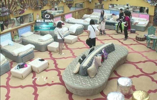 When Bani and Priyanka engaged in a verbal fight inside Bigg Boss 10 house. When Bani and Priyanka engaged in a verbal fight inside Bigg Boss 10 house.