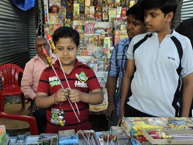 The court also cited examples of the temple fire in Kollam, Kerala, in April this year in which over 100 devotees died after a stack of firecrackers meant to be burst to mark the conclusion of the Meena-Bharani festival, exploded accidentally.(HT file photo) The court also cited examples of the temple fire in Kollam, Kerala, in April this year in which over 100 devotees died after a stack of firecrackers meant to be burst to mark the conclusion of the Meena-Bharani festival, exploded accidentally.(HT file photo)