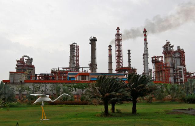 An oil refinery of Essar Oil, which runs India's second biggest private sector refinery, is pictured in Vadinar in Gujarat.(REUTERS) An oil refinery of Essar Oil, which runs India's second biggest private sector refinery, is pictured in Vadinar in Gujarat.(REUTERS)