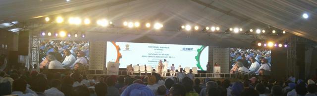 Sukhbir Singh Badal greeting Narendra Modi. (HT Photo) Sukhbir Singh Badal greeting Narendra Modi. (HT Photo)