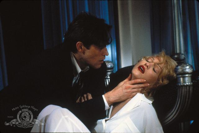 Madonna and Willem Dafoe in Body of Evidence.