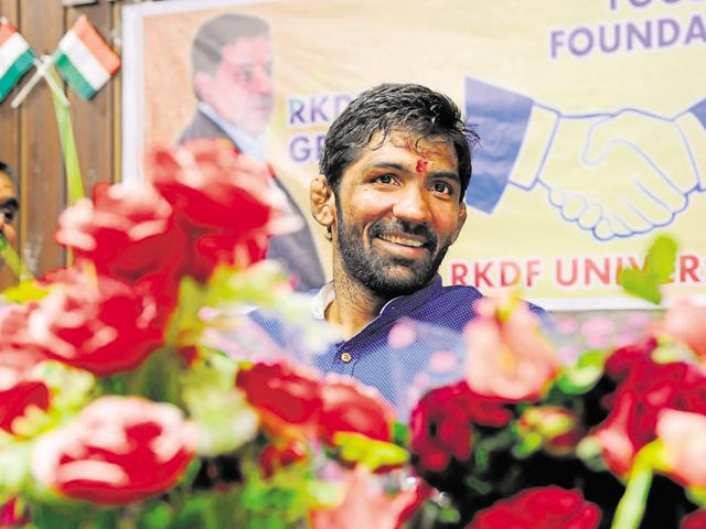 Yogeshwar Dutt said if celebrity, businessmen, industrialists and politicians really wanted to do something for the promotion of sports, they should sponsor players. (Mujeeb Faruqui/HT photo) Yogeshwar Dutt said if celebrity, businessmen, industrialists and politicians really wanted to do something for the promotion of sports, they should sponsor players. (Mujeeb Faruqui/HT photo)