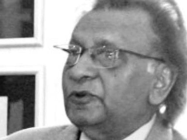 Ramgobin was married to Ela Gandhi, a human rights activist and Mahatma Gandhi’s granddaughter. (AP file) Ramgobin was married to Ela Gandhi, a human rights activist and Mahatma Gandhi’s granddaughter. (AP file)