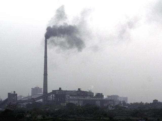 The city has two power plants — at Rajghat and Badarpur — and about 20 big industries which contribute more than 90% to the SO2 and more than half to the NOx emissions, according to a study by IIT-Kanpur.(Raj K Raj / HT FILE) The city has two power plants — at Rajghat and Badarpur — and about 20 big industries which contribute more than 90% to the SO2 and more than half to the NOx emissions, according to a study by IIT-Kanpur.(Raj K Raj / HT FILE)