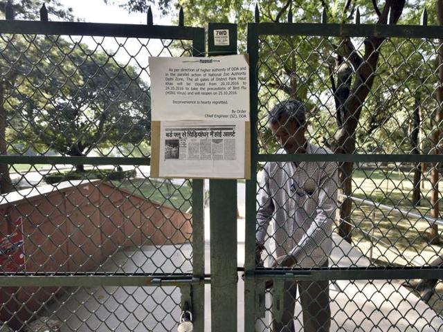 The Deer Park in New Delhi’s Hauz Khas Village is shut on Thursday as a precaution after eight birds died of flu.(Arun Sharma/HT) The Deer Park in New Delhi’s Hauz Khas Village is shut on Thursday as a precaution after eight birds died of flu.(Arun Sharma/HT)