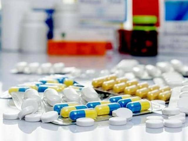 After banning almost 350 fixed-dose combination (FDC) drugs, government is evaluating a ban on 300 more such drugs.(Shutterstock)