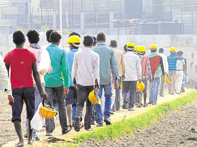 According to the NSSO data, SCs have the highest share in casual labour category and the lowest relative share in the self-employed category.(Parveen Kumar/HT File Photo)