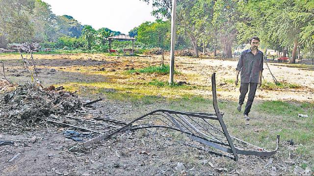The dilapidated condition of a park in Sector 33. (HT Photo) The dilapidated condition of a park in Sector 33. (HT Photo)