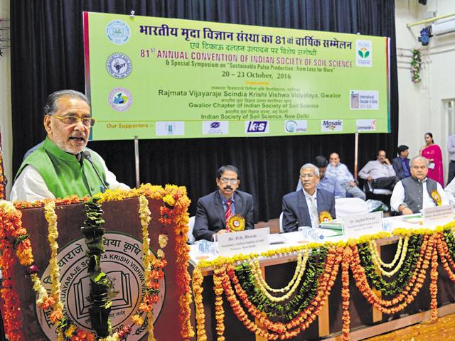 Union agriculture minister Radhamohan Singh at the Indian Society of Soil Science conference in Gwalior on Thursday.(Umesh Singh/HT photo)