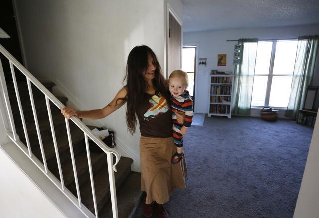 Despite criticism and innuendo from some circles, pediatricians and nutritionists agree it's perfectly healthy to feed babies a vegan diet. (AP)