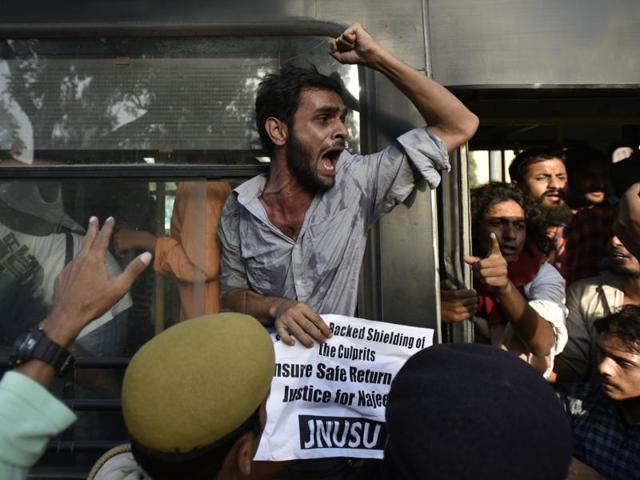 Members of the Jawaharlal Nehru students protest near home minister Rajnath Singh;s house in New Delhi on Friday. (Ravi Choudhary/Hindustan Times) Members of the Jawaharlal Nehru students protest near home minister Rajnath Singh;s house in New Delhi on Friday. (Ravi Choudhary/Hindustan Times)